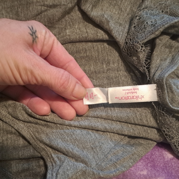 Onsie - Picture 2 of 2